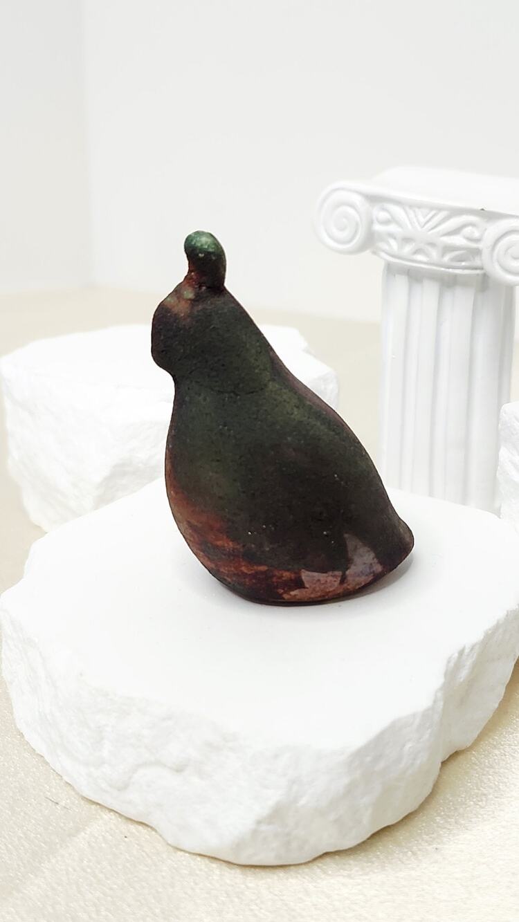 Vintage Jeremy Diller Signed Raku Pottery Quail Figurine Iridescent Green Copper